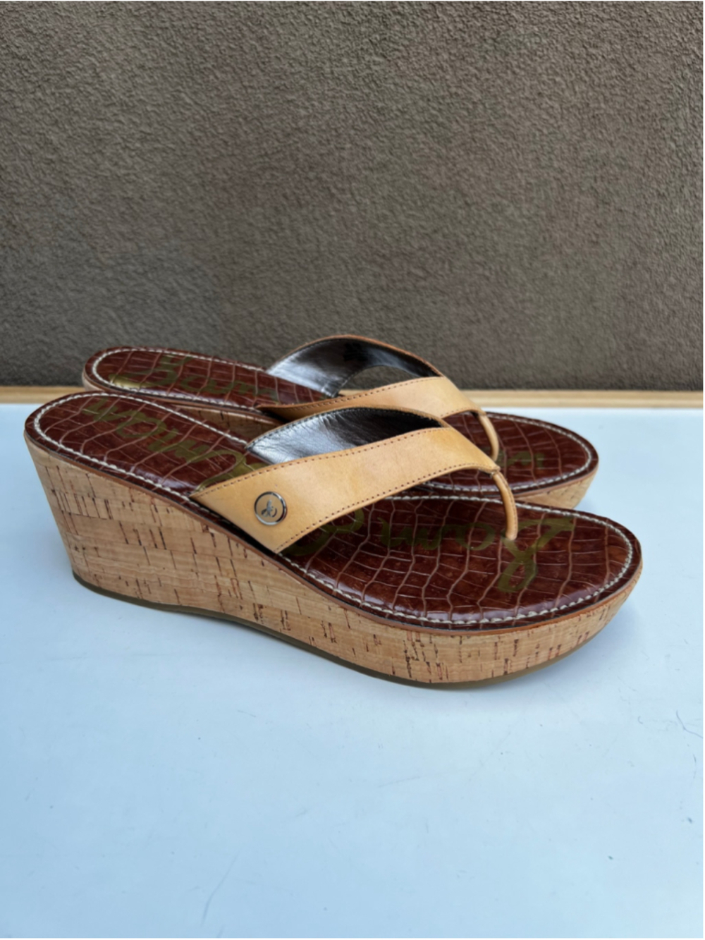 Sam Edelman Wedge Leather Sandals Size 9 Beige Tan Slip On Flip Flop Summer Heel